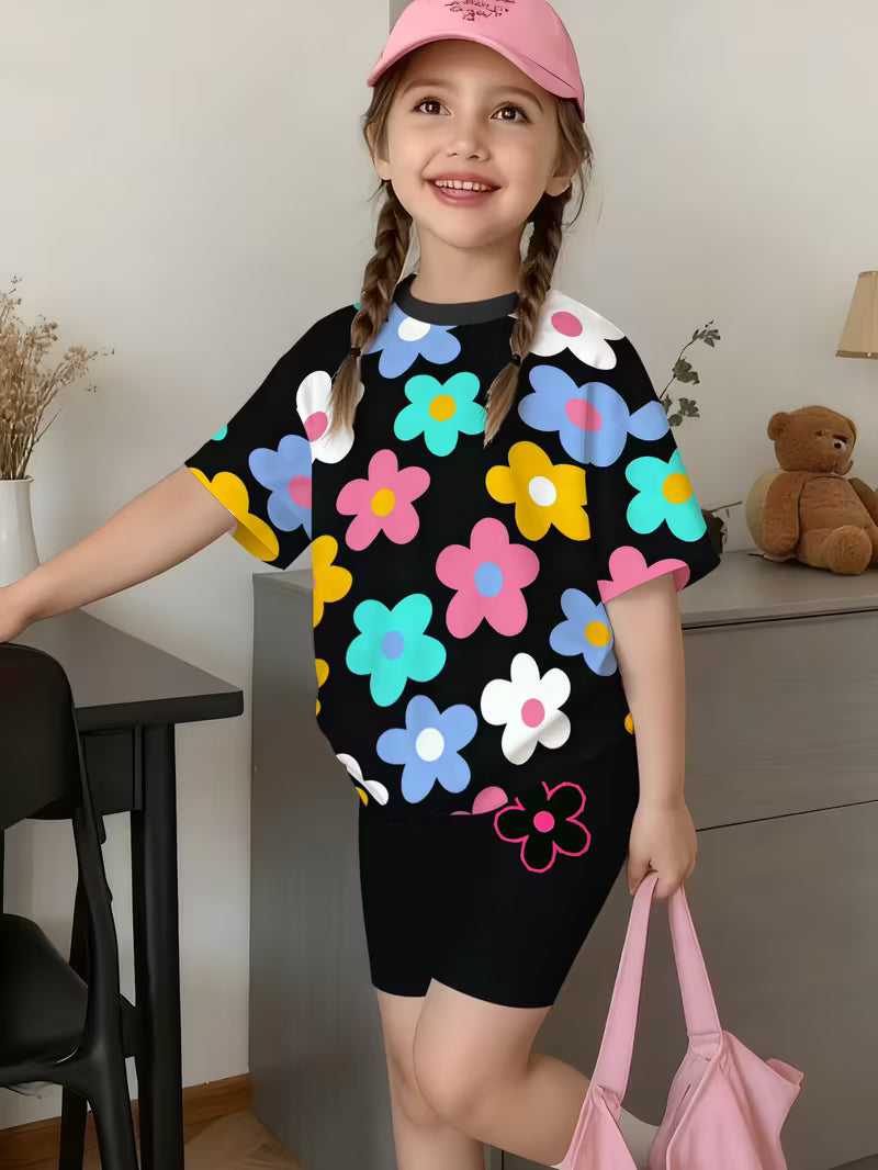 Girls' T-shirt and Shorts Set Features a Cartoon-patterned Short-sleeve Top and Stylish Design
